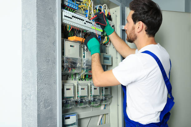  Waukesha, WI Electrician Pros